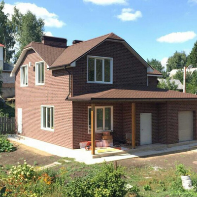 Фaсадная плитка Hauberk коллекция Кирпич цвет Красный на фасаде дома фото 4